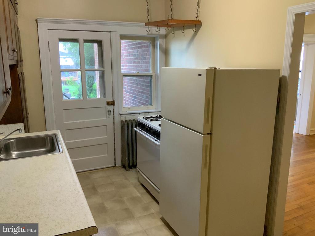 21 YALE ROAD Unit: E