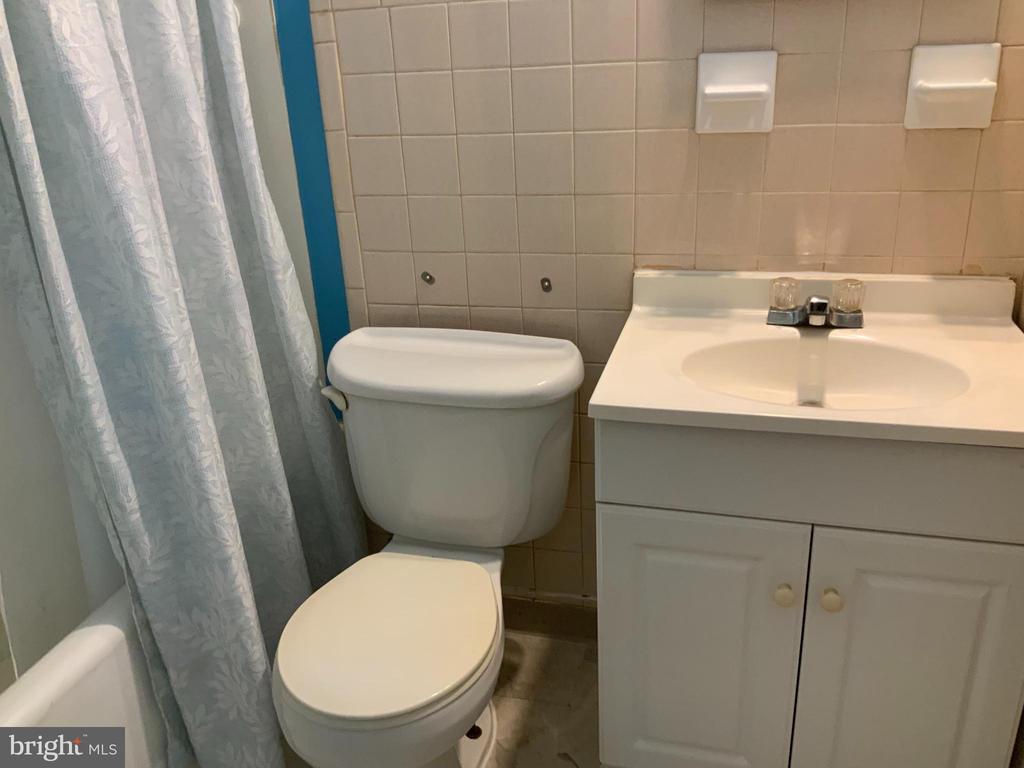 21 YALE ROAD Unit: E