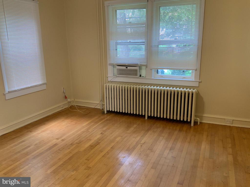 21 YALE ROAD Unit: E
