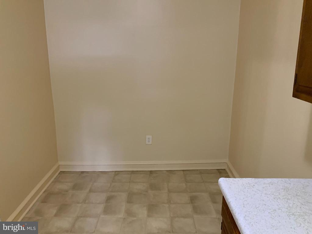 21 YALE ROAD Unit: E