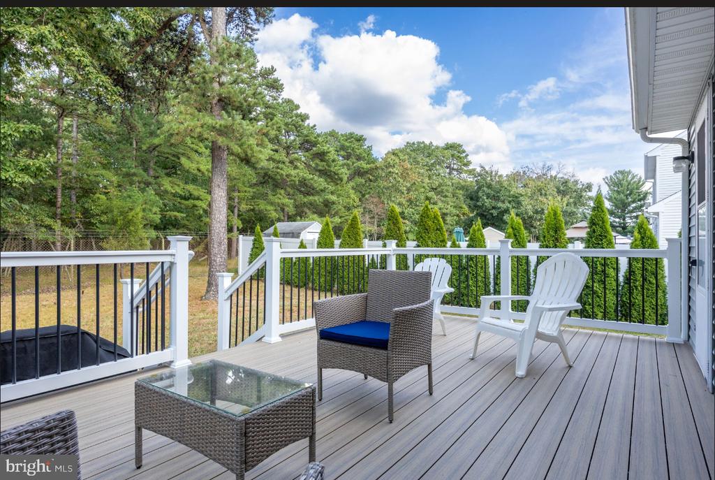 70 Country Club Rd