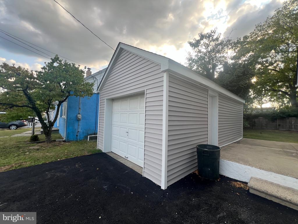 14 VAUGHN AVENUE