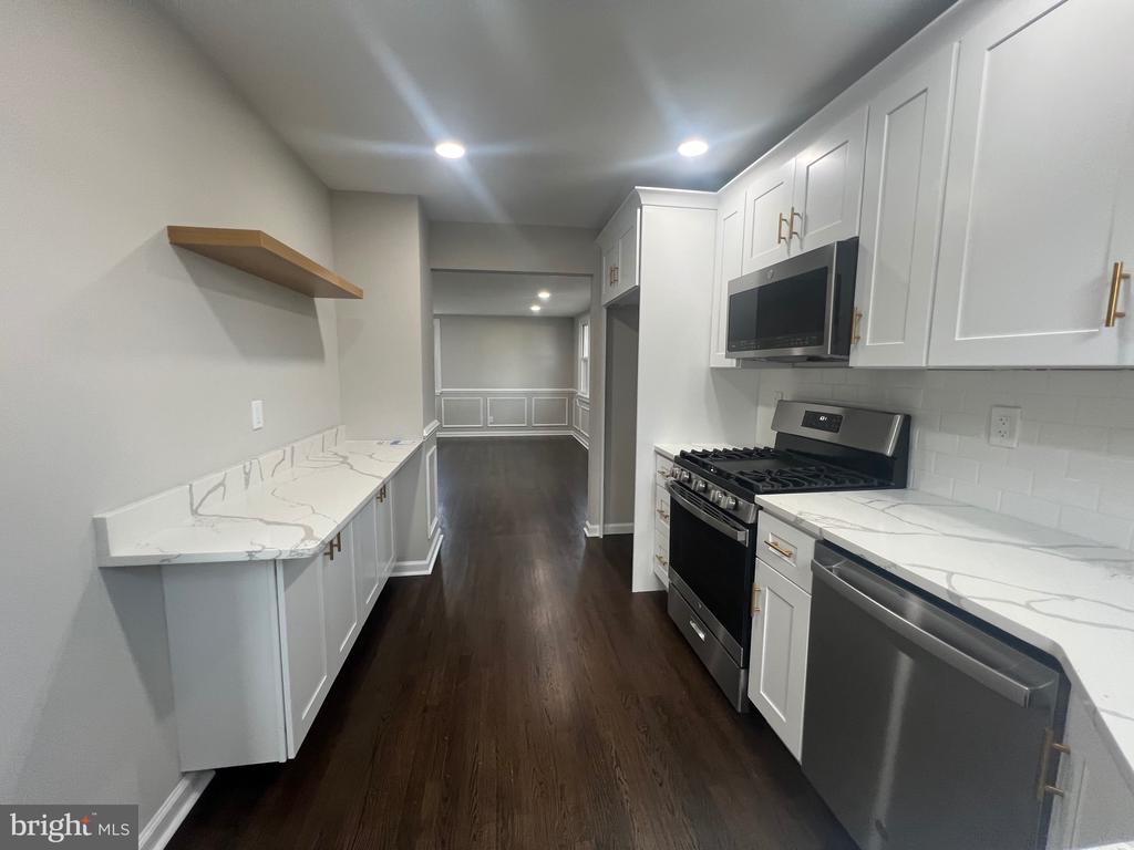 14 VAUGHN AVENUE