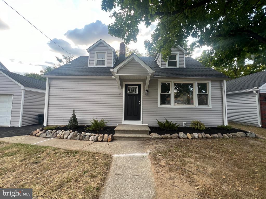 14 VAUGHN AVENUE