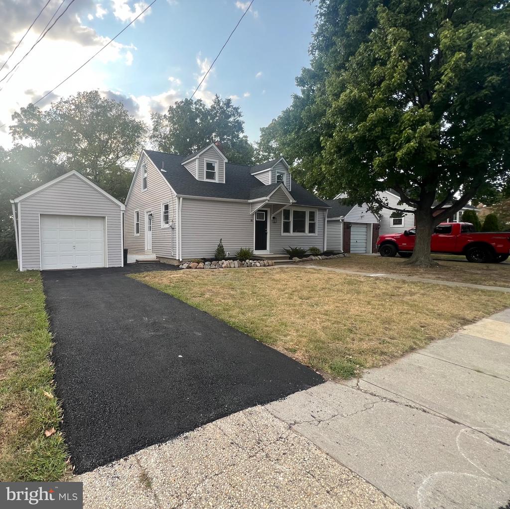 14 VAUGHN AVENUE