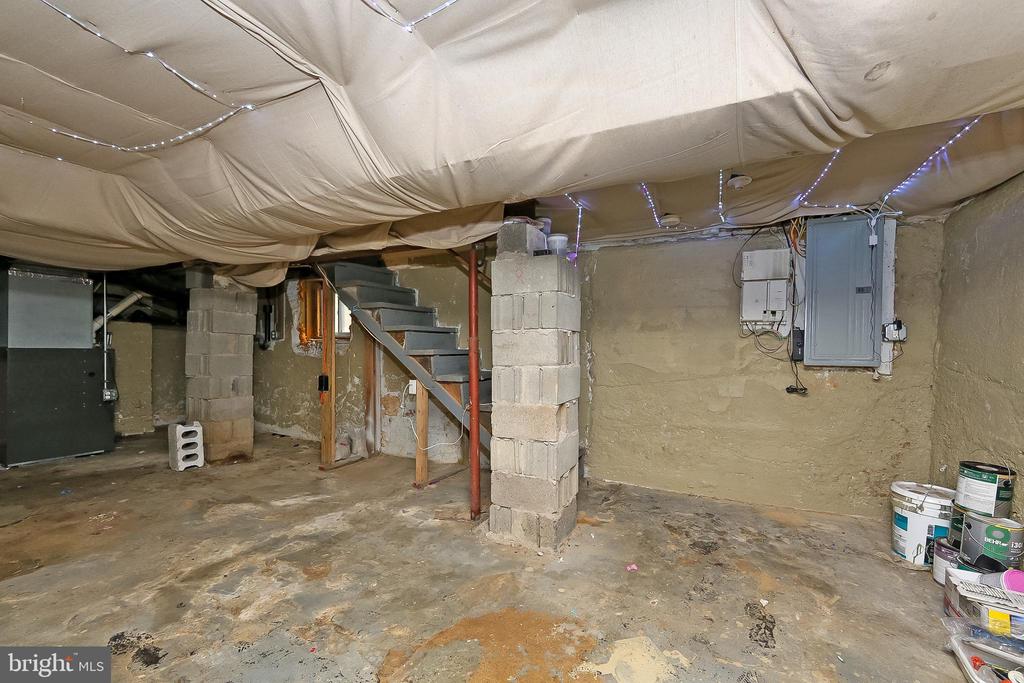 214 GARFIELD AVE.