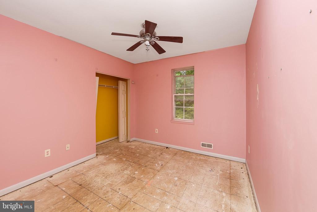 214 GARFIELD AVE.