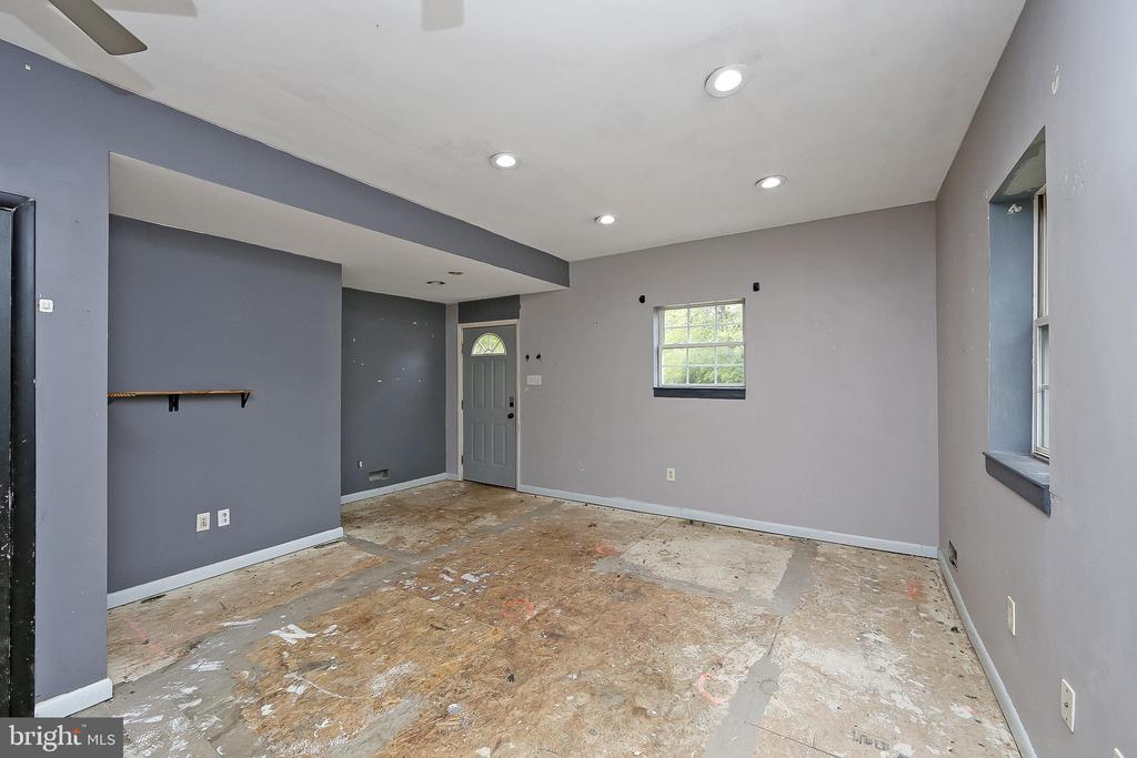 214 GARFIELD AVE.