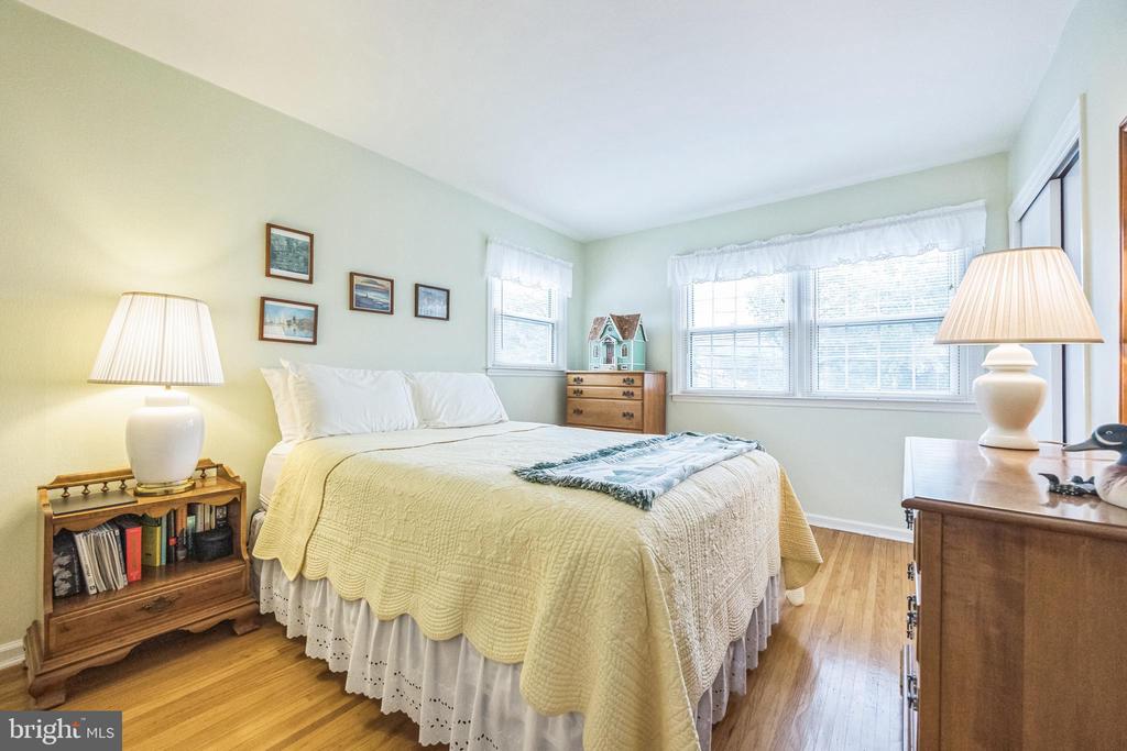 1132 HEARTWOOD DRIVE