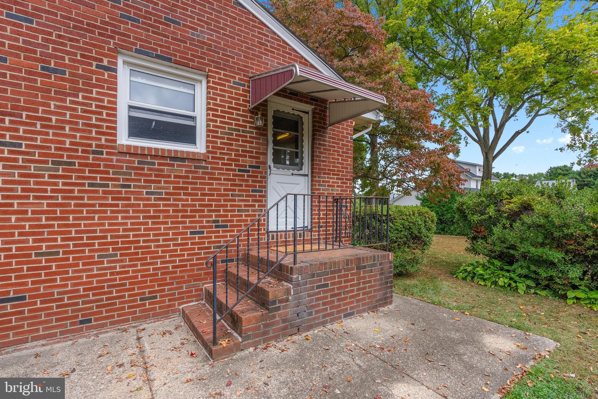 219 Camden Ave