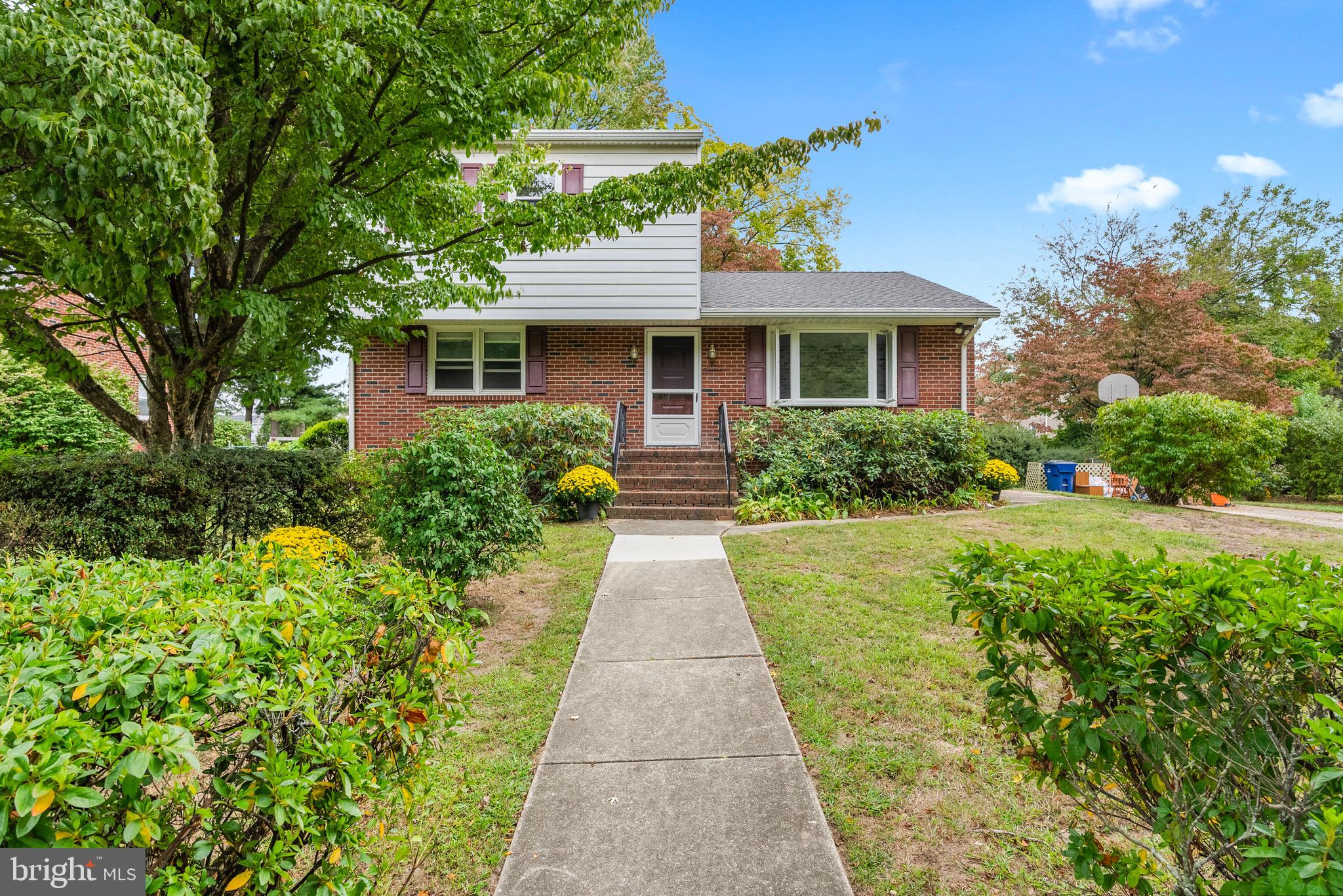 219 Camden Ave