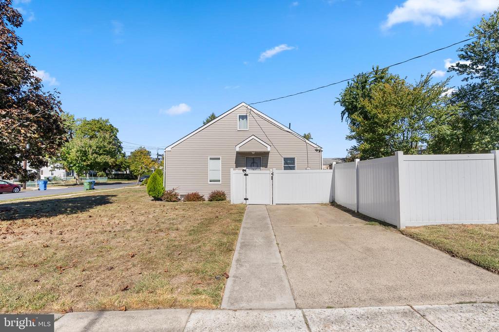 101 Philmar Ave
