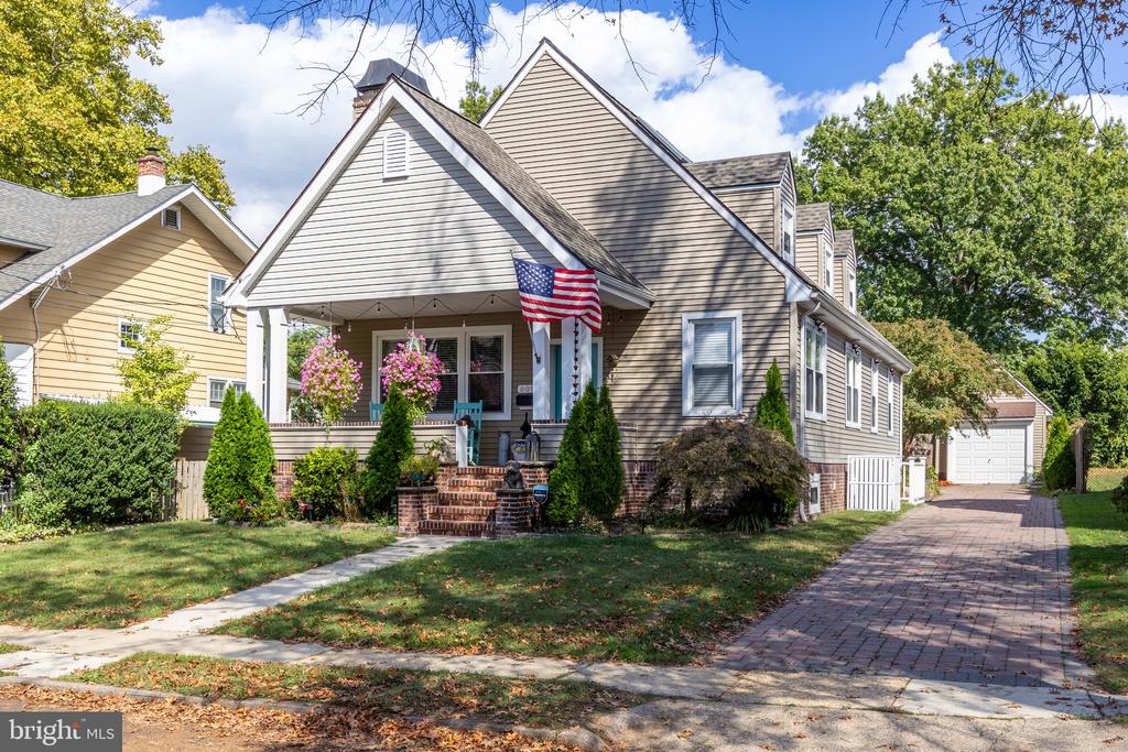 809 AMHERST ROAD