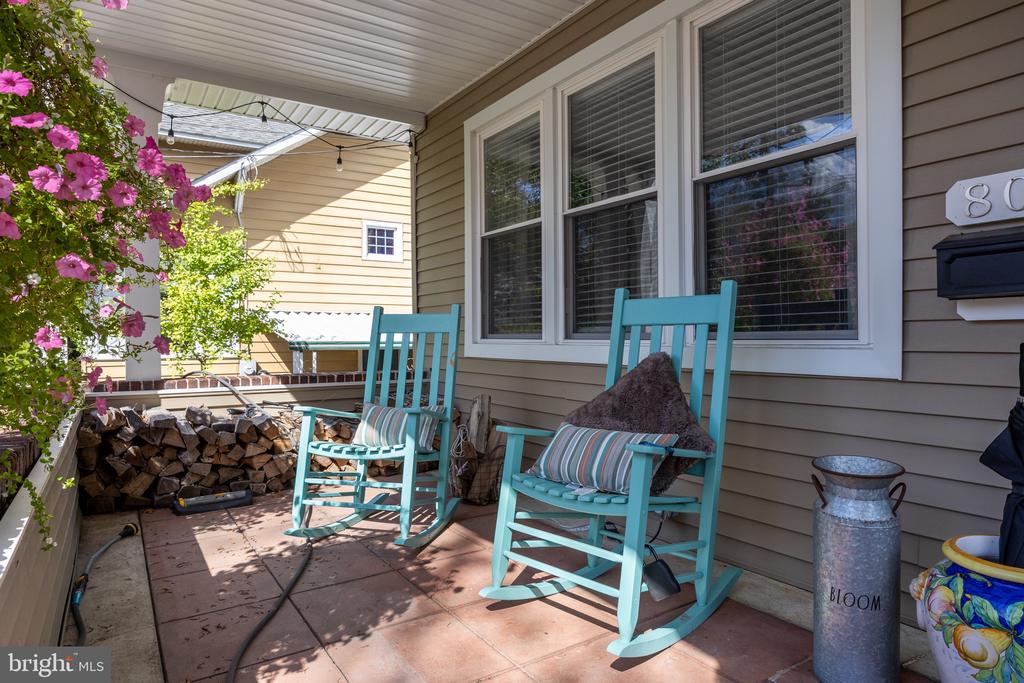 809 AMHERST ROAD
