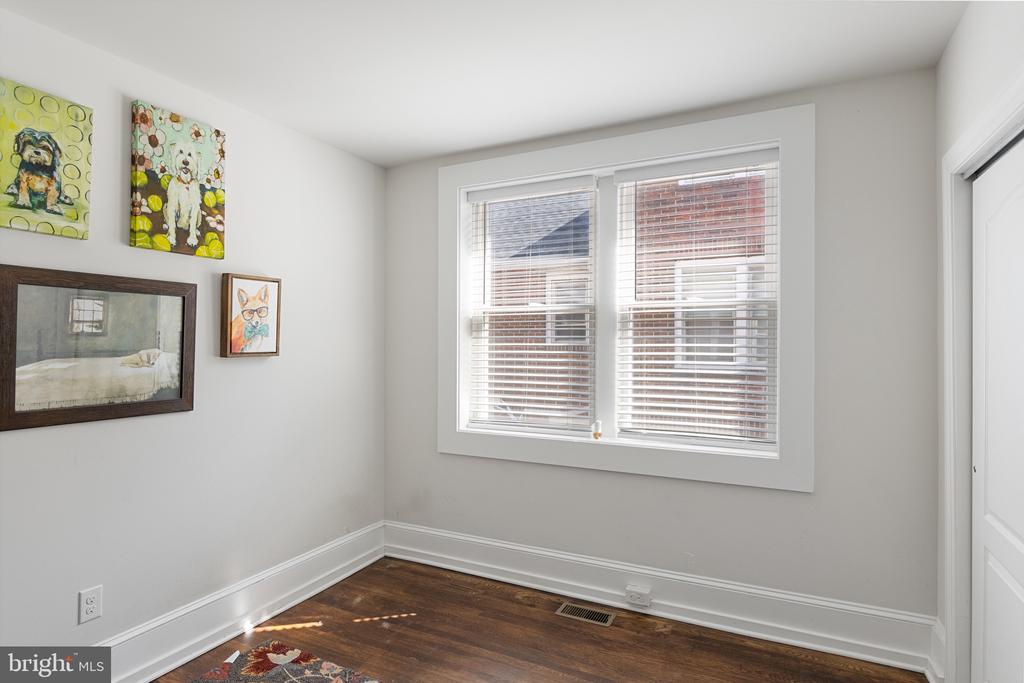 809 AMHERST ROAD