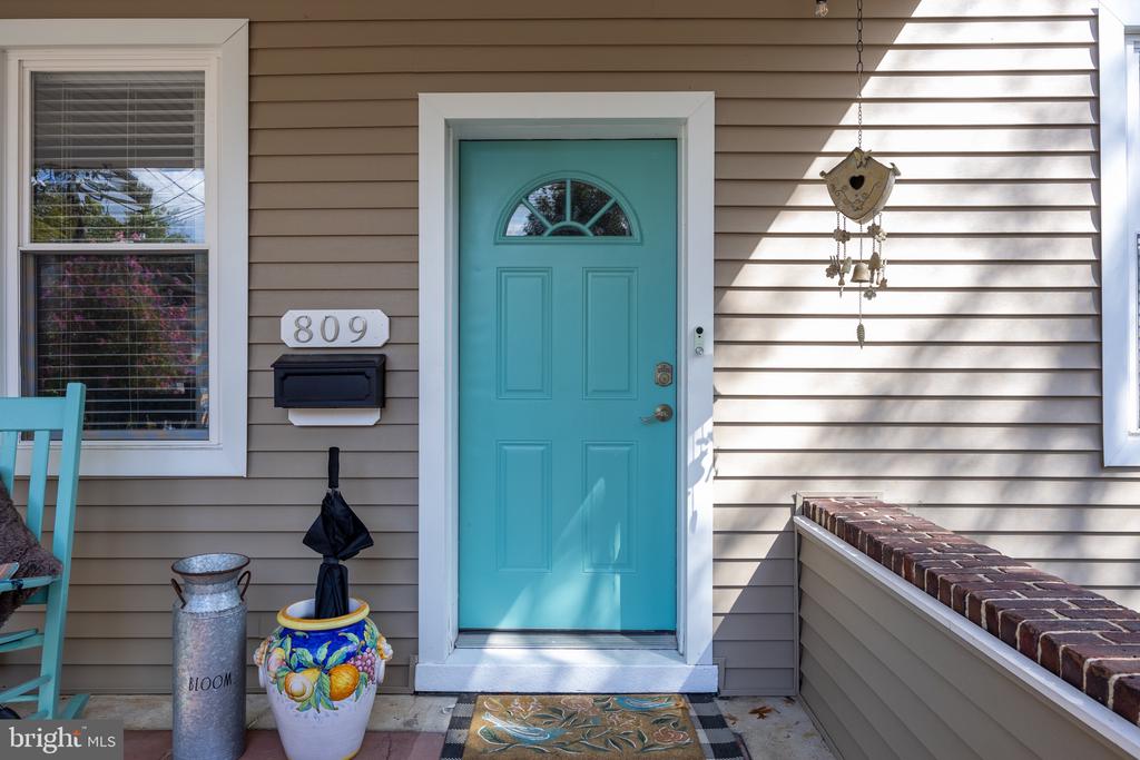 809 AMHERST ROAD