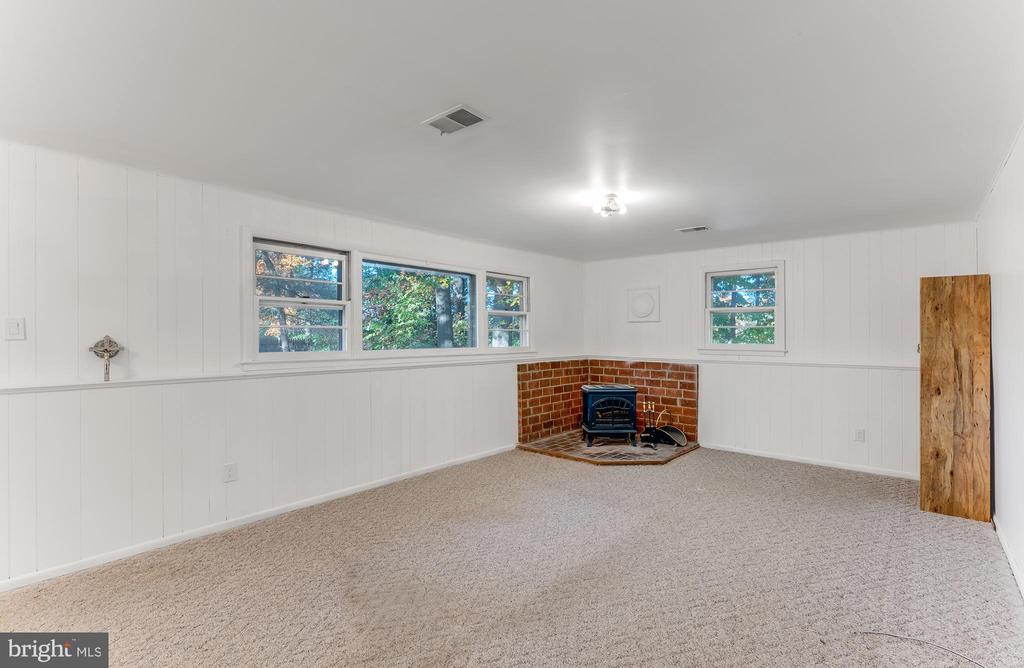 209 HOLLY AVENUE