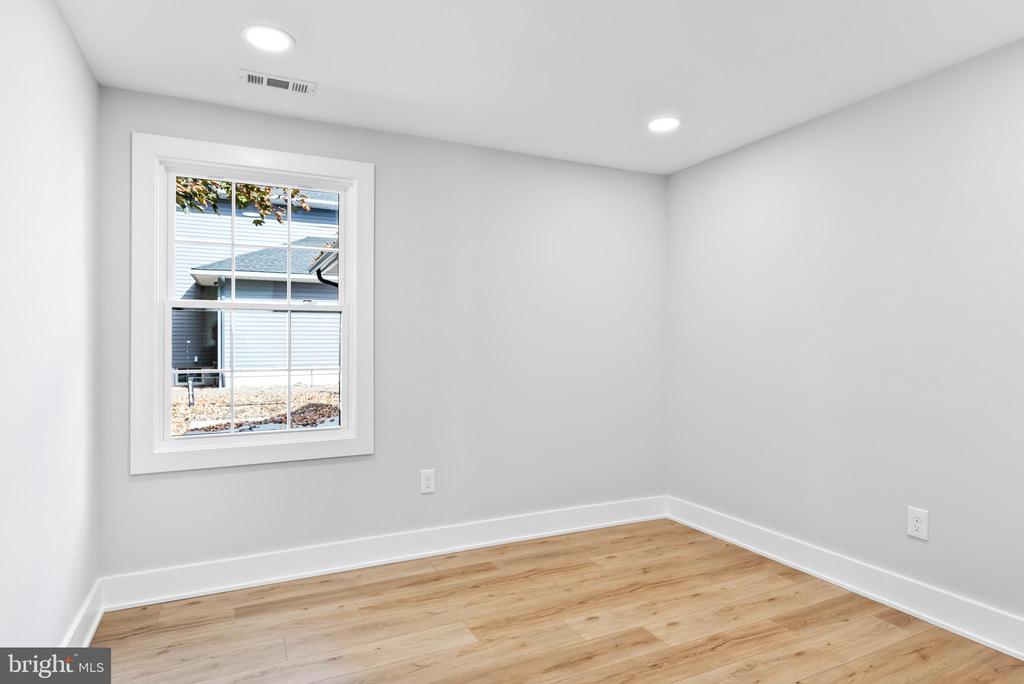 634 3rd Ave