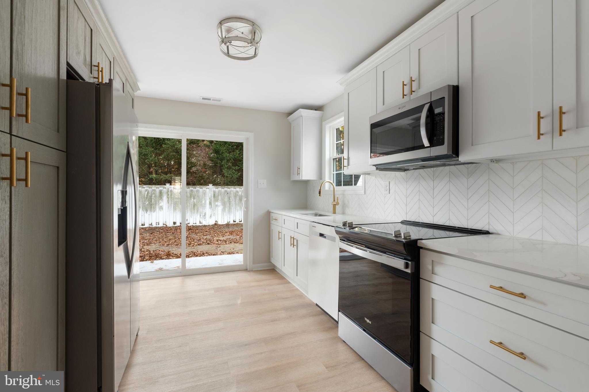 103 RAMBLEWOOD DRIVE