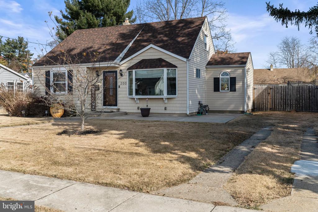 200 KNIGHT AVENUE