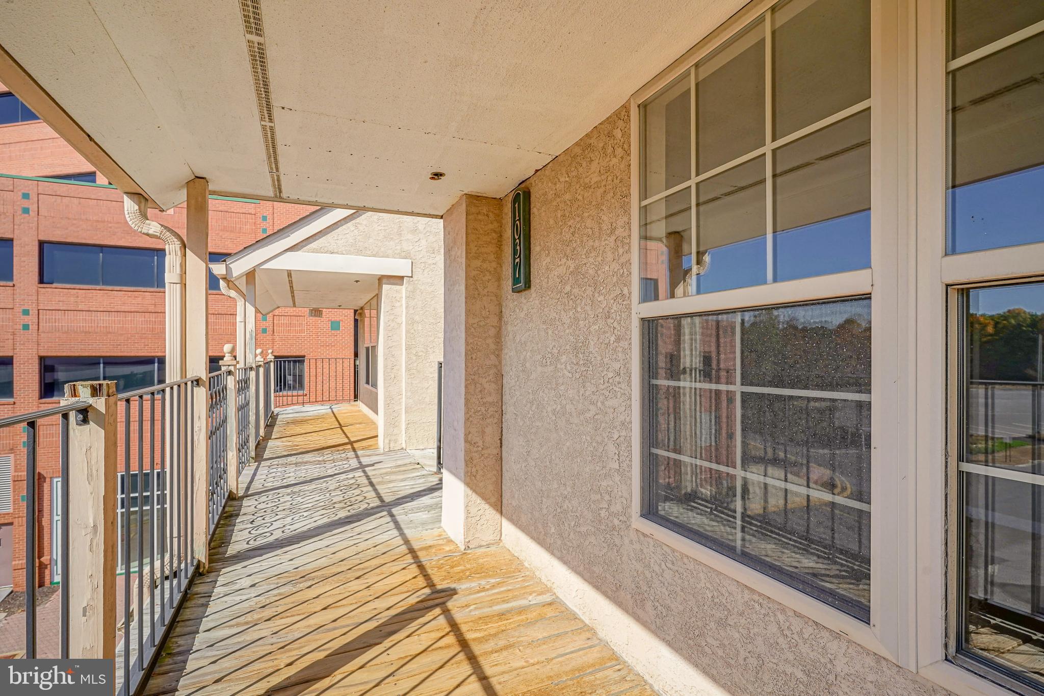 1037 MAIN STREET