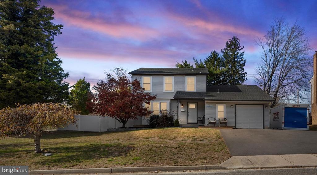 706 SYCAMORE COURT