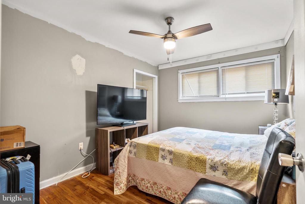 103 W Woodburn Ave