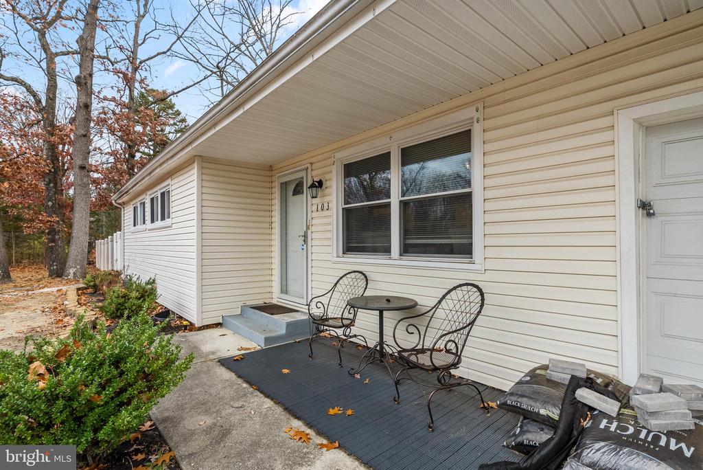103 W Woodburn Ave
