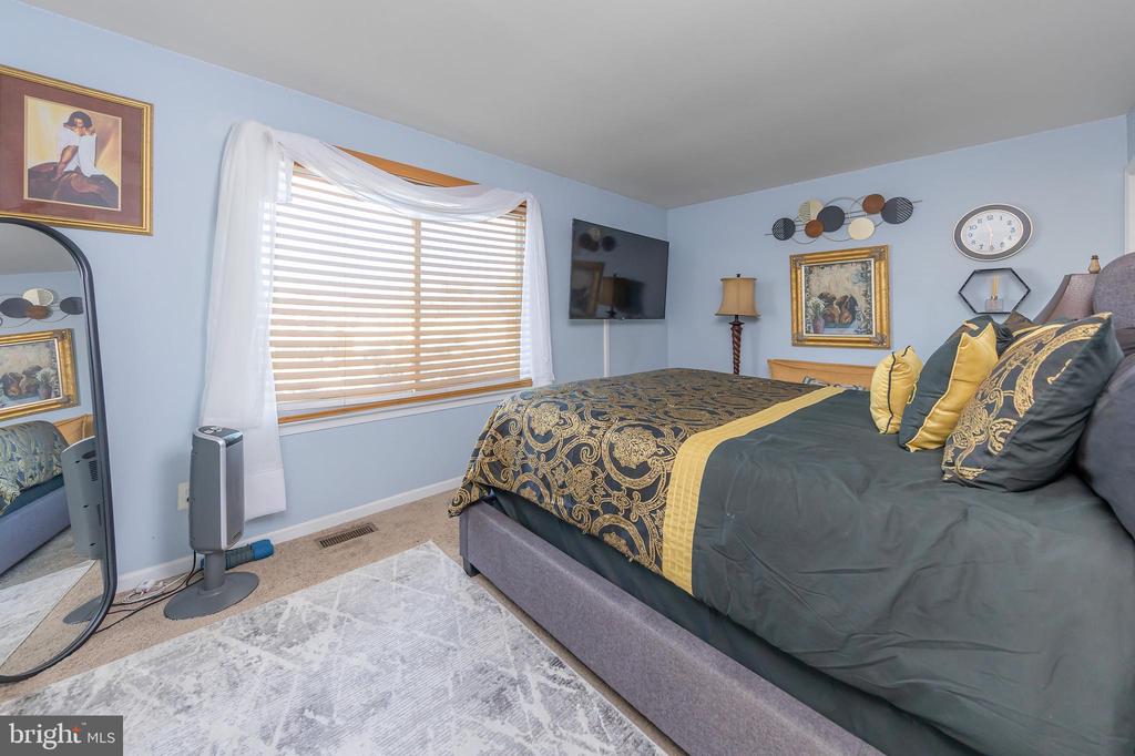 2504 ANDRIA COURT