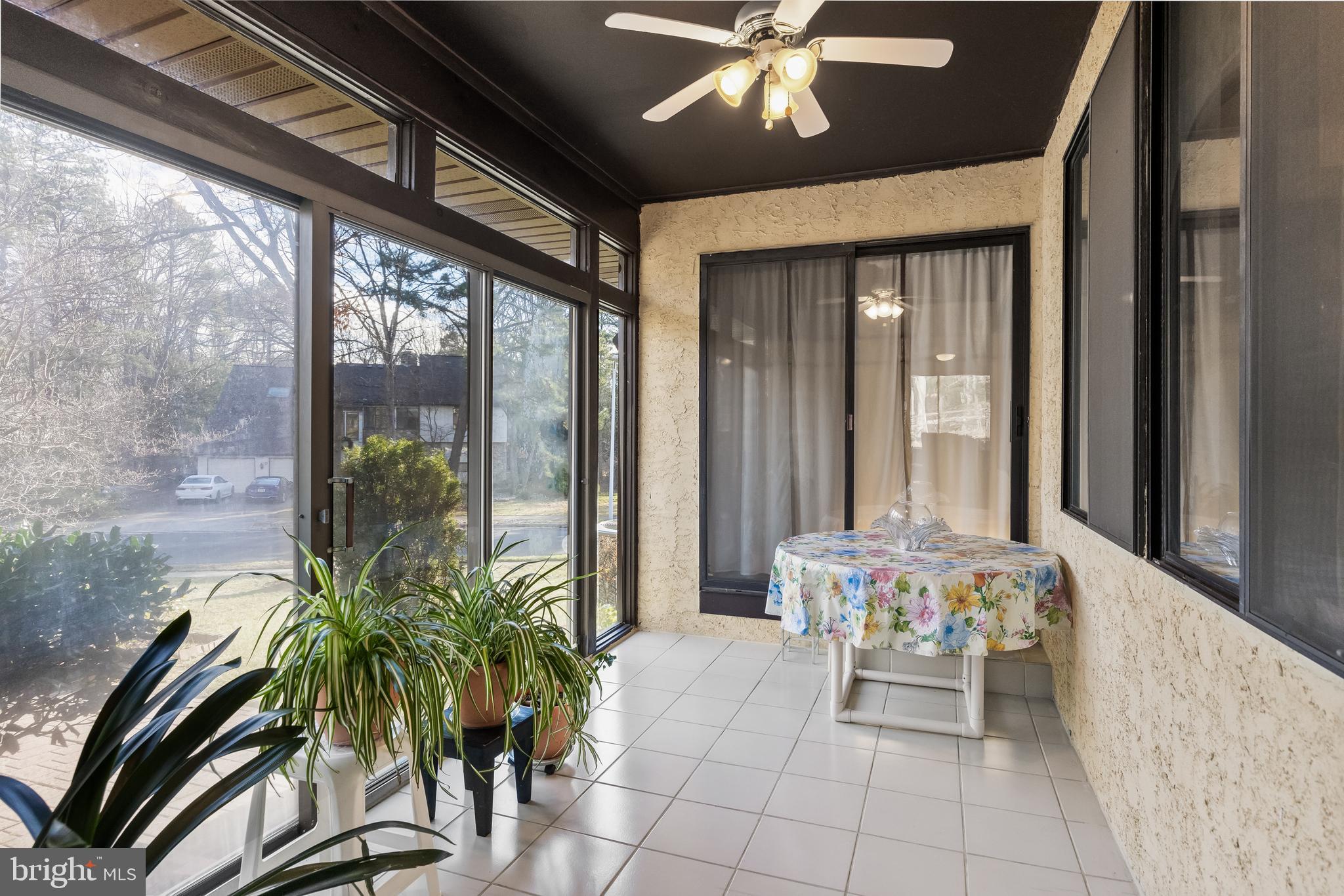 10 Rollingwood Dr