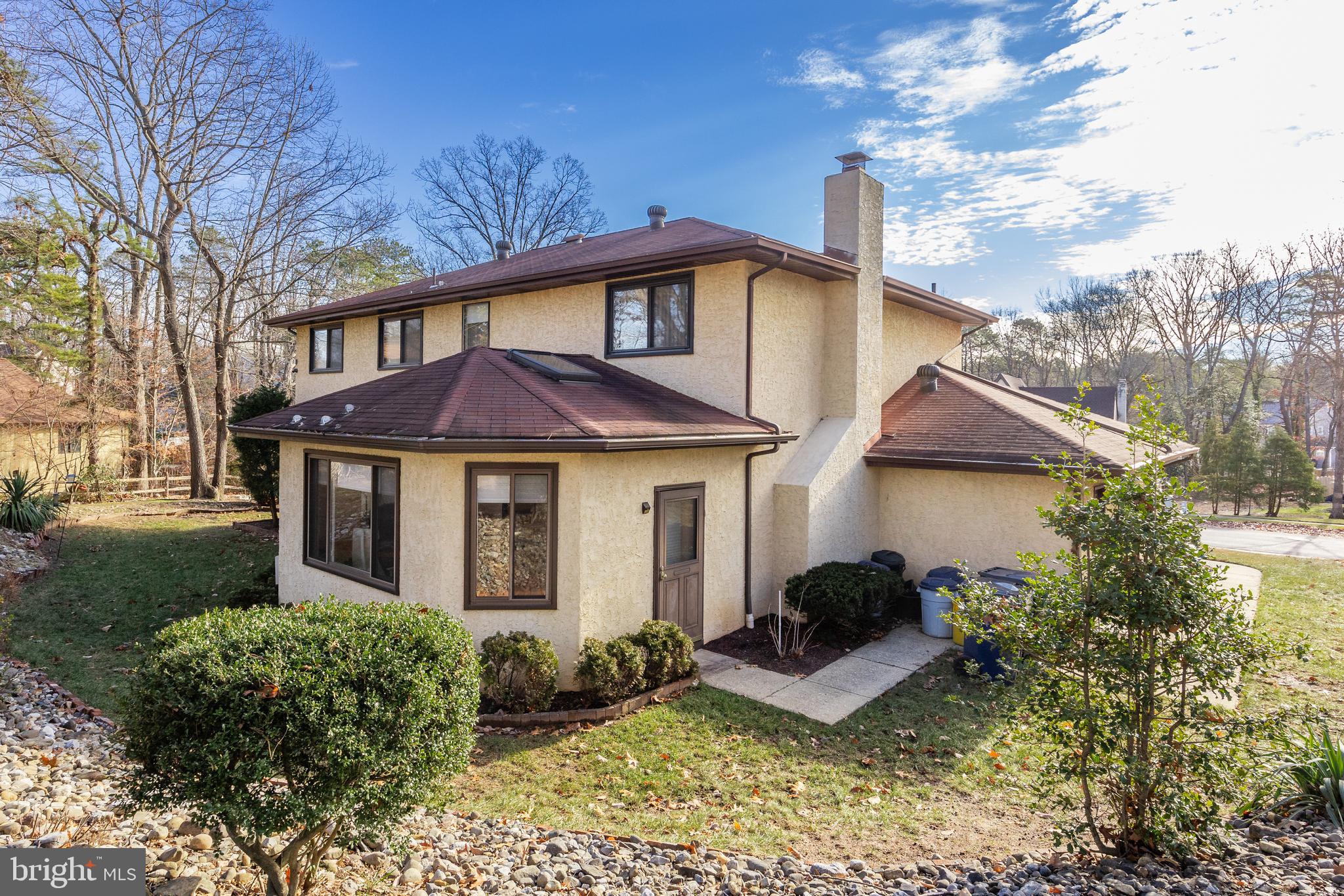 10 Rollingwood Dr