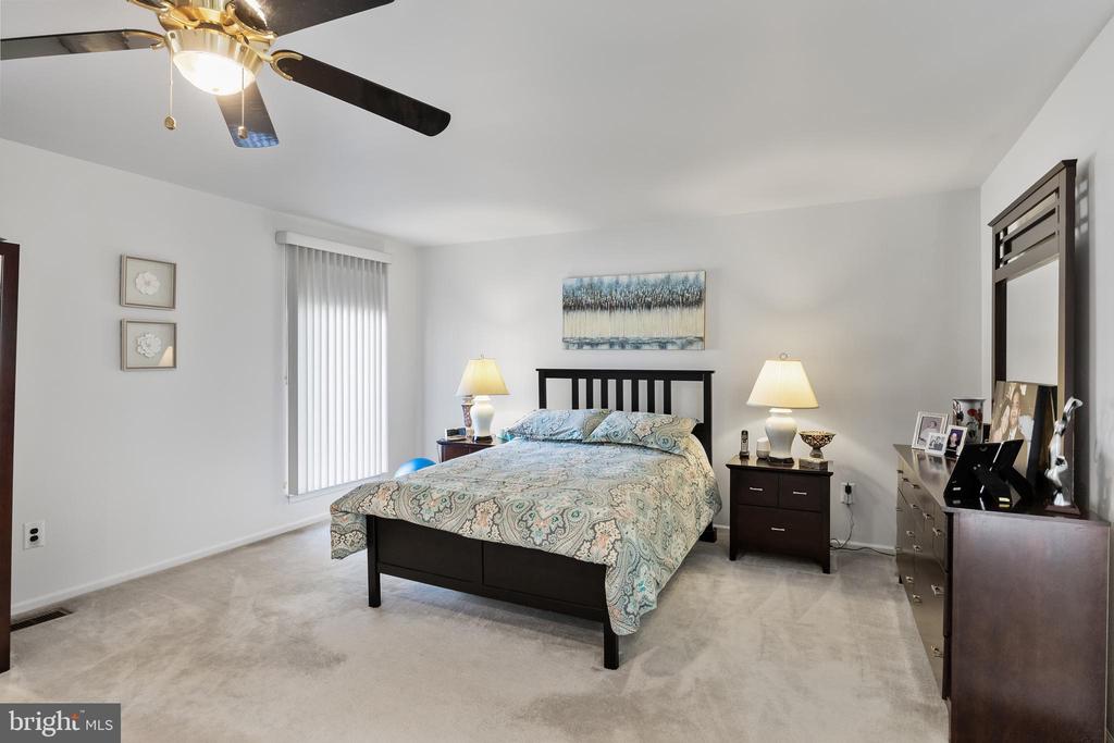 10 Rollingwood Dr