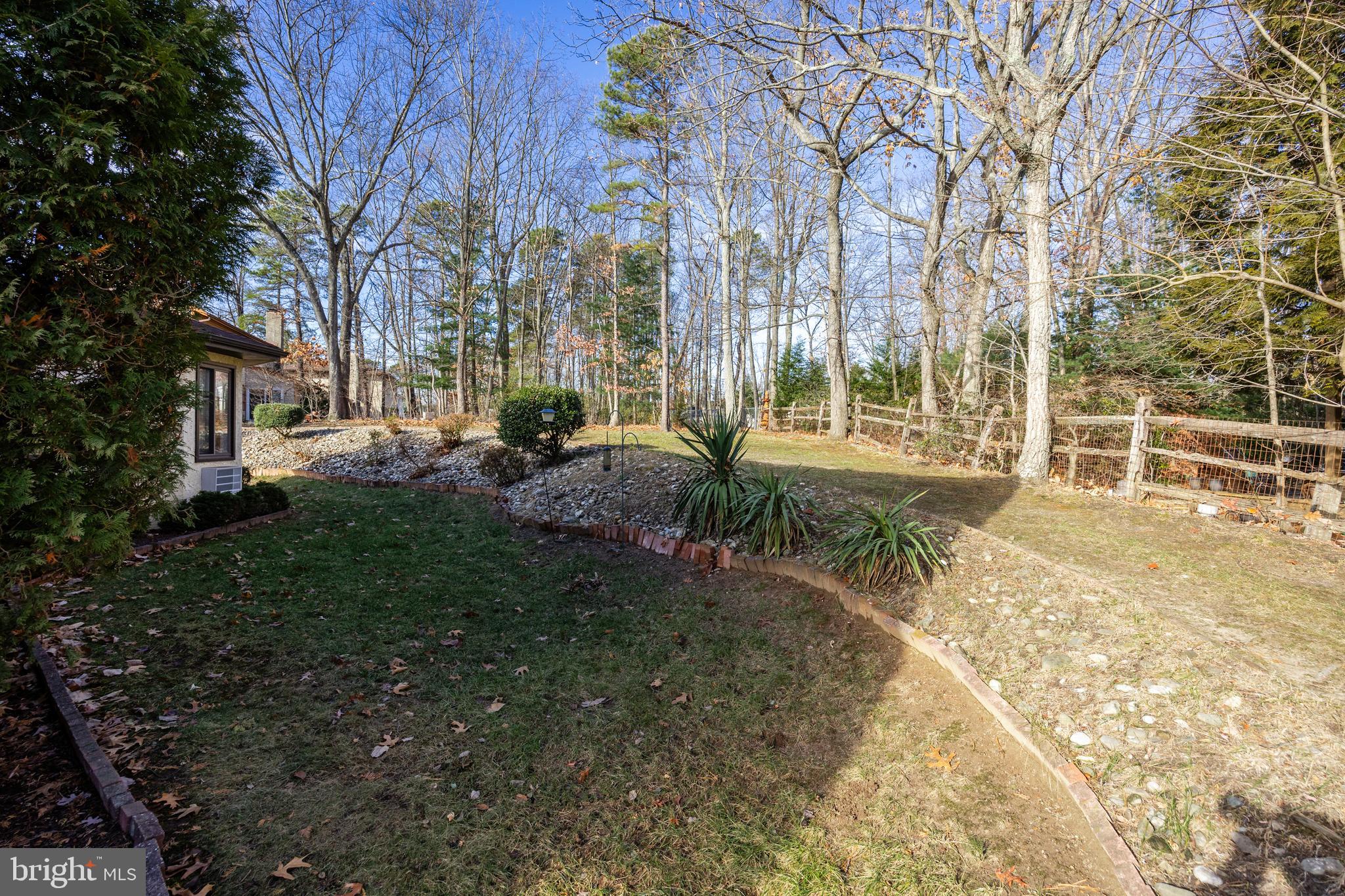 10 Rollingwood Dr