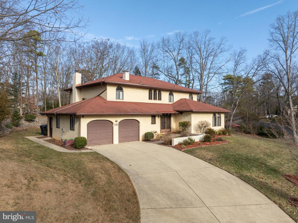 10 Rollingwood Dr