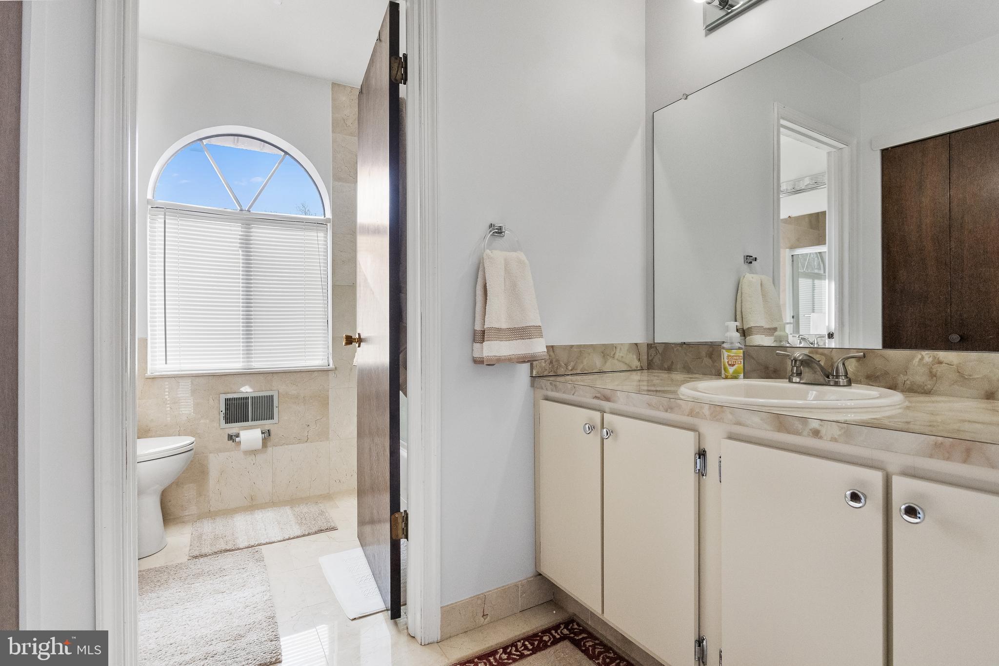 10 Rollingwood Dr