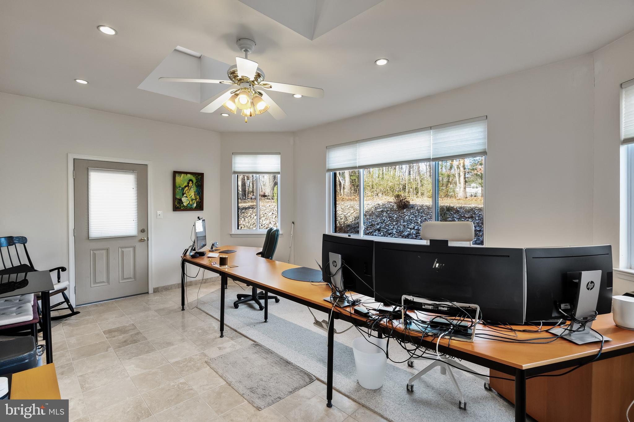 10 Rollingwood Dr