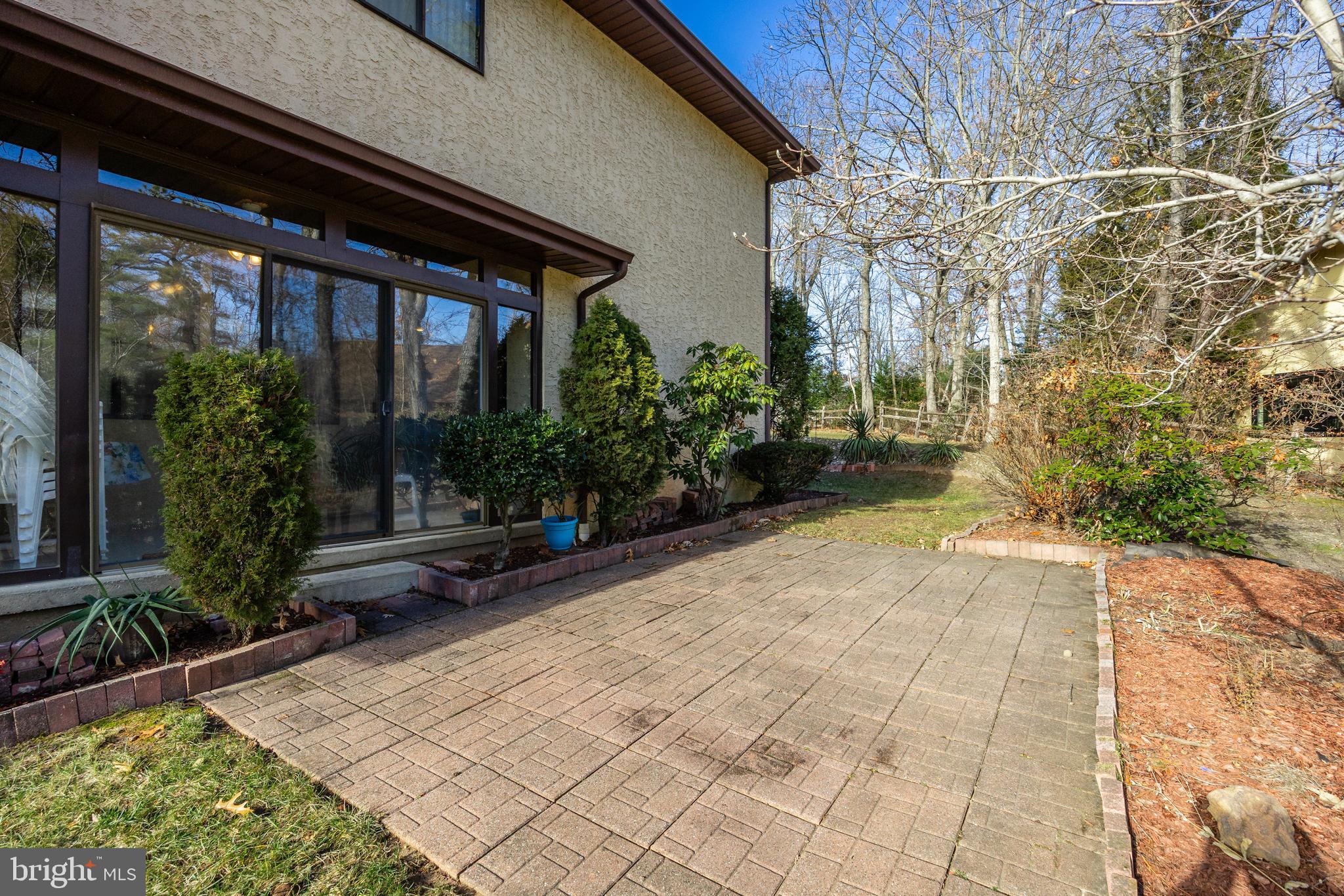 10 Rollingwood Dr