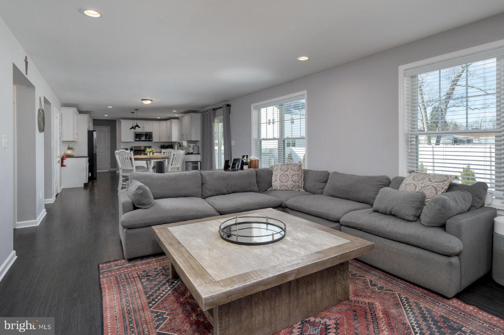 728 BEECHWOOD AVENUE