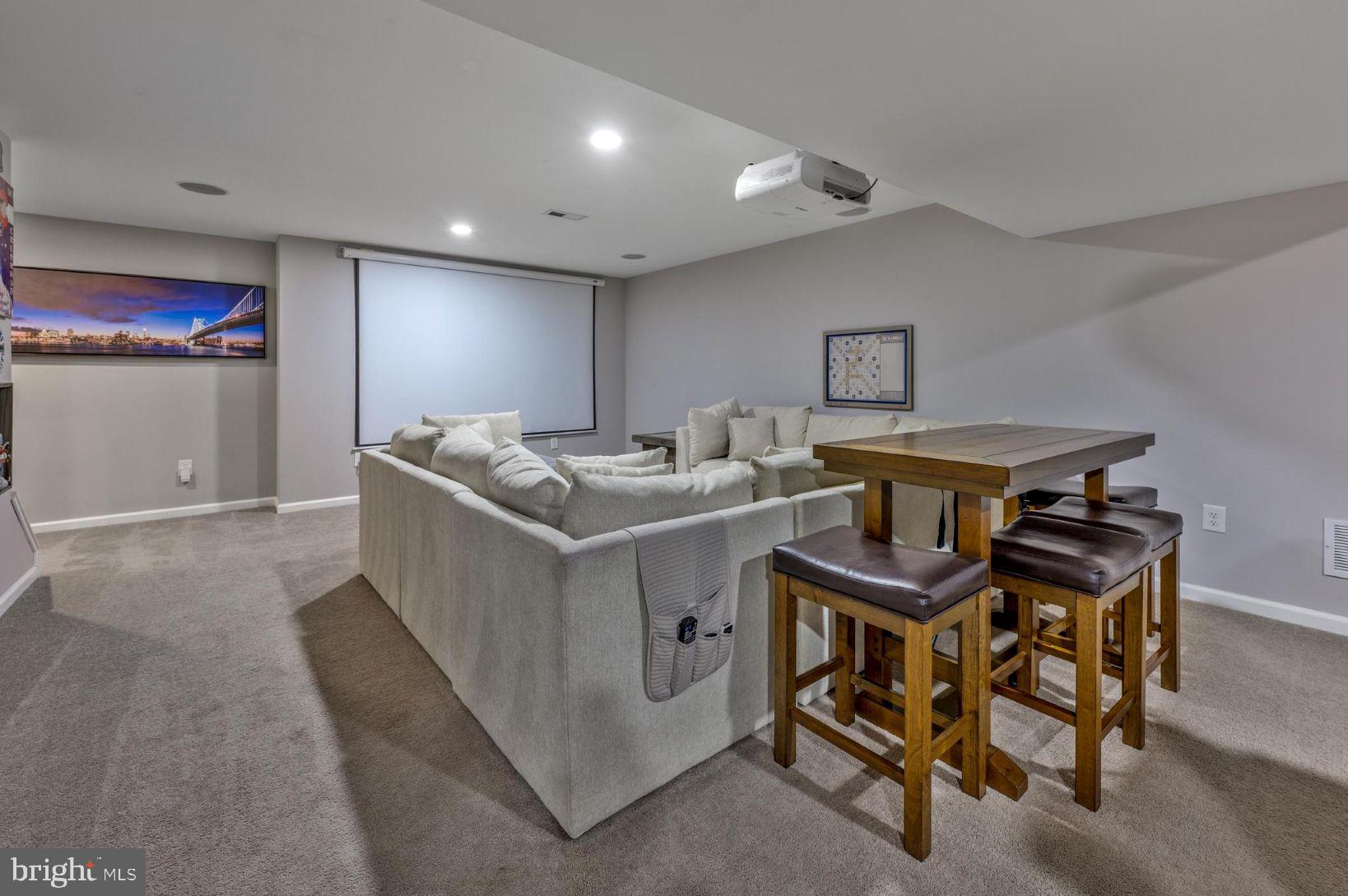 728 BEECHWOOD AVENUE