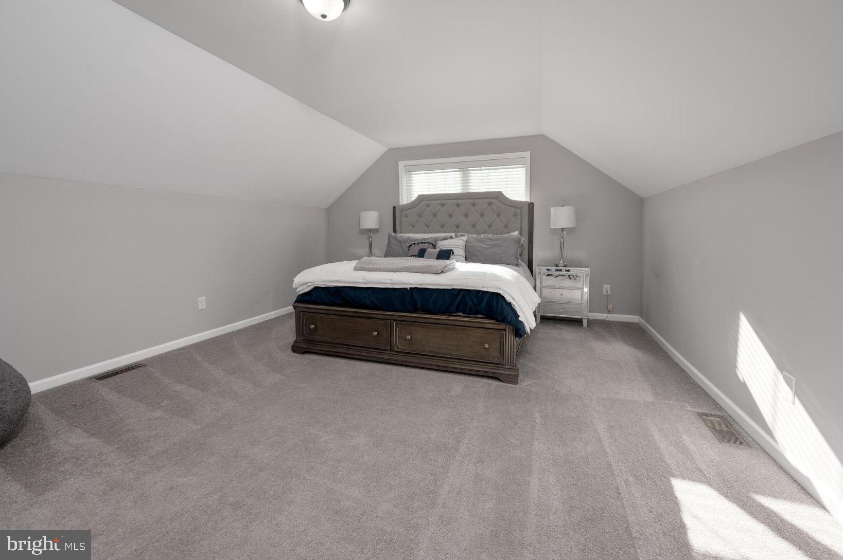 728 BEECHWOOD AVENUE