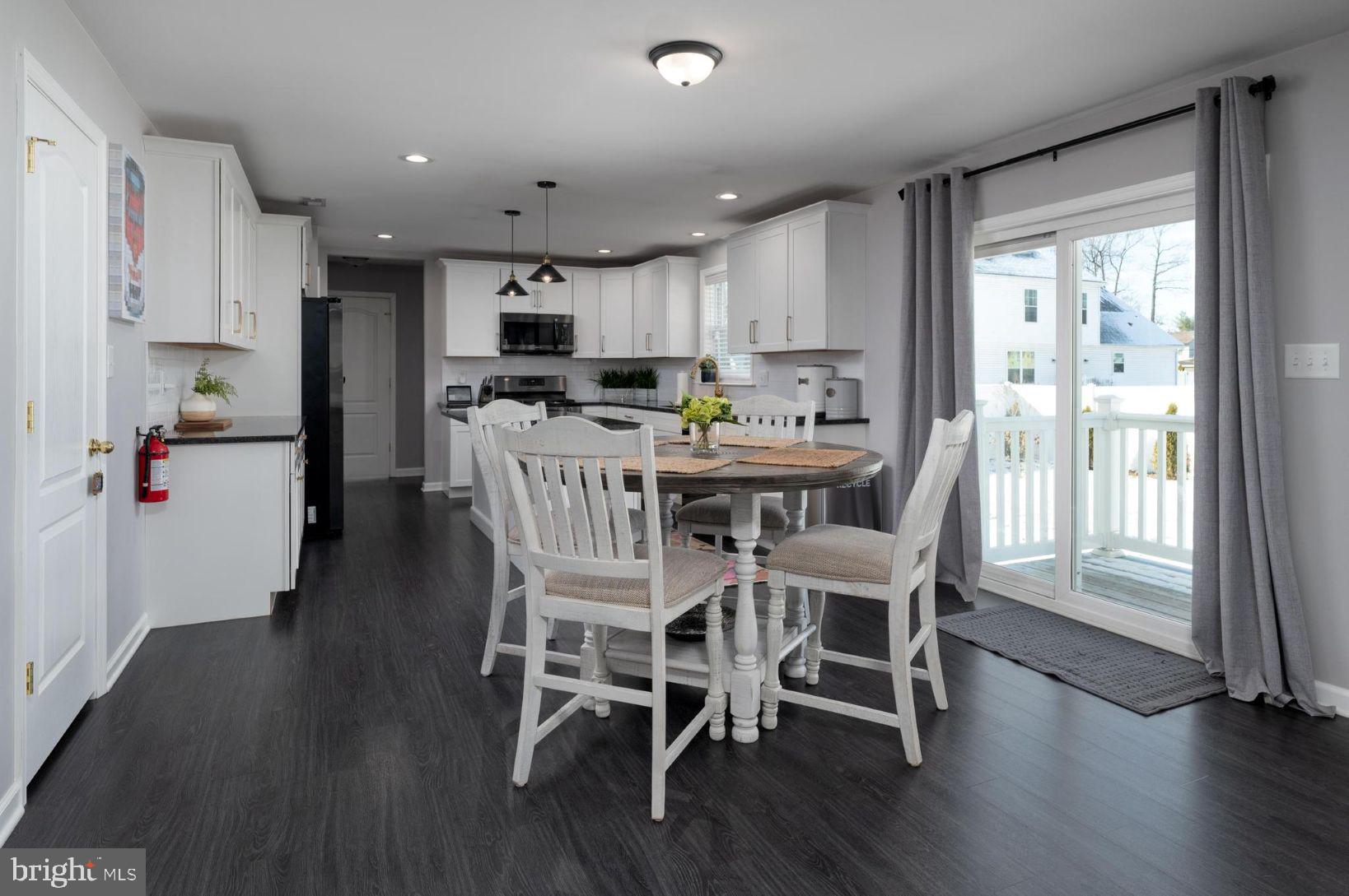 728 BEECHWOOD AVENUE