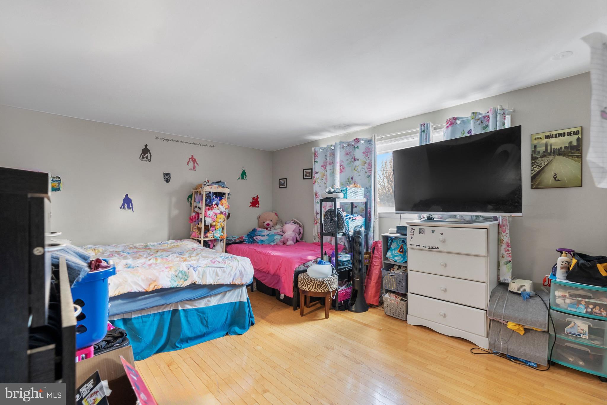 122 Laureba Ave