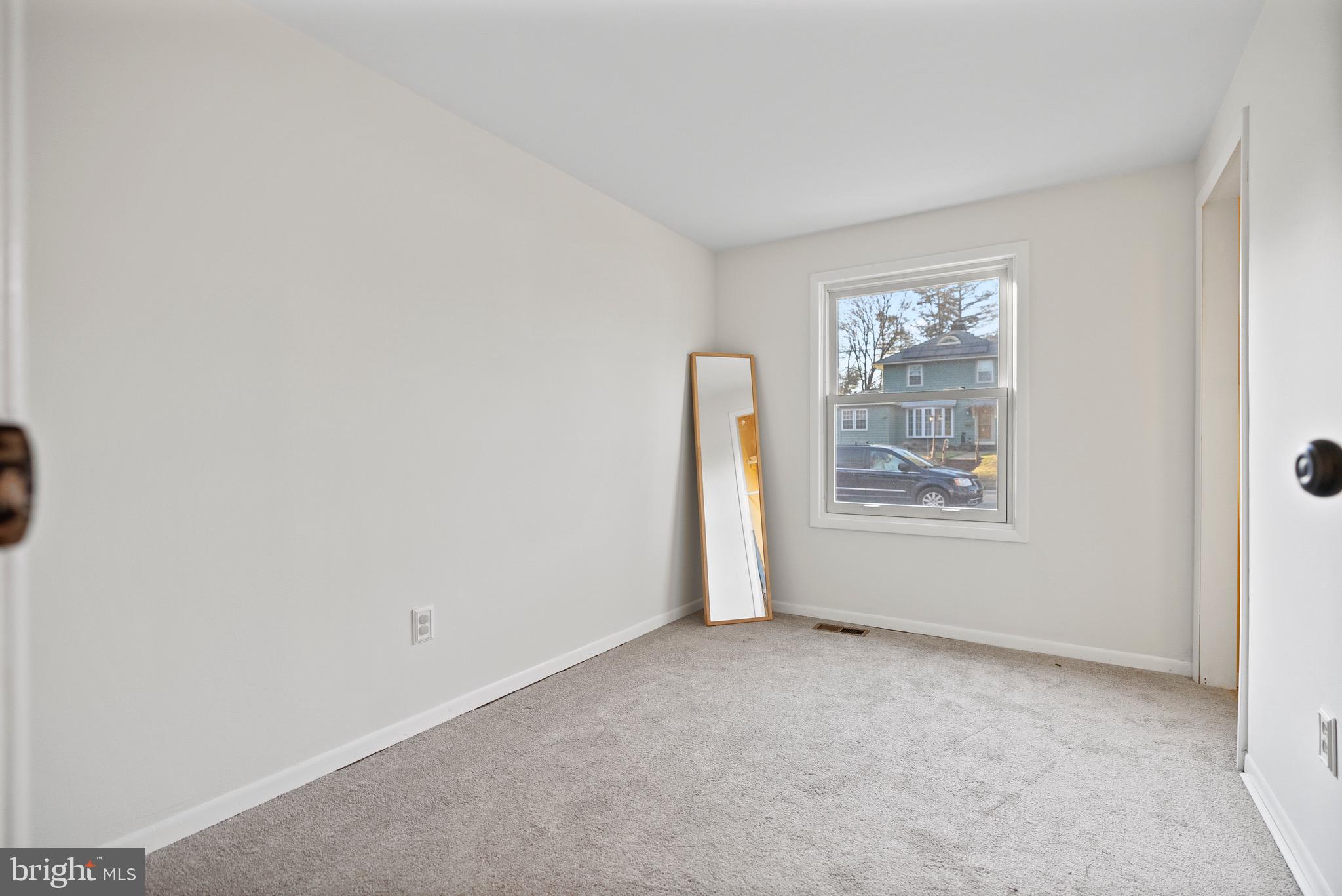 611 Glen Ave