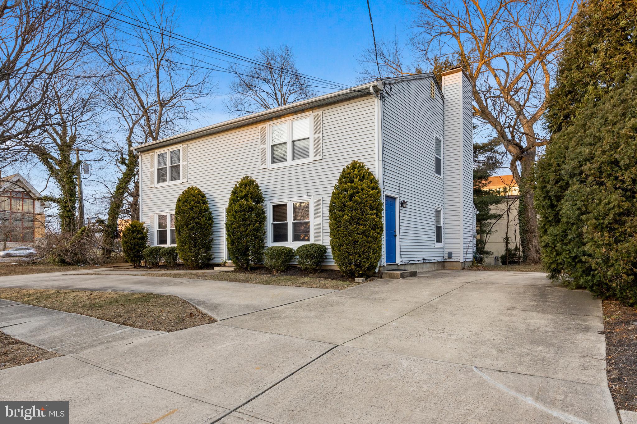 12 DAYTONA AVE #B