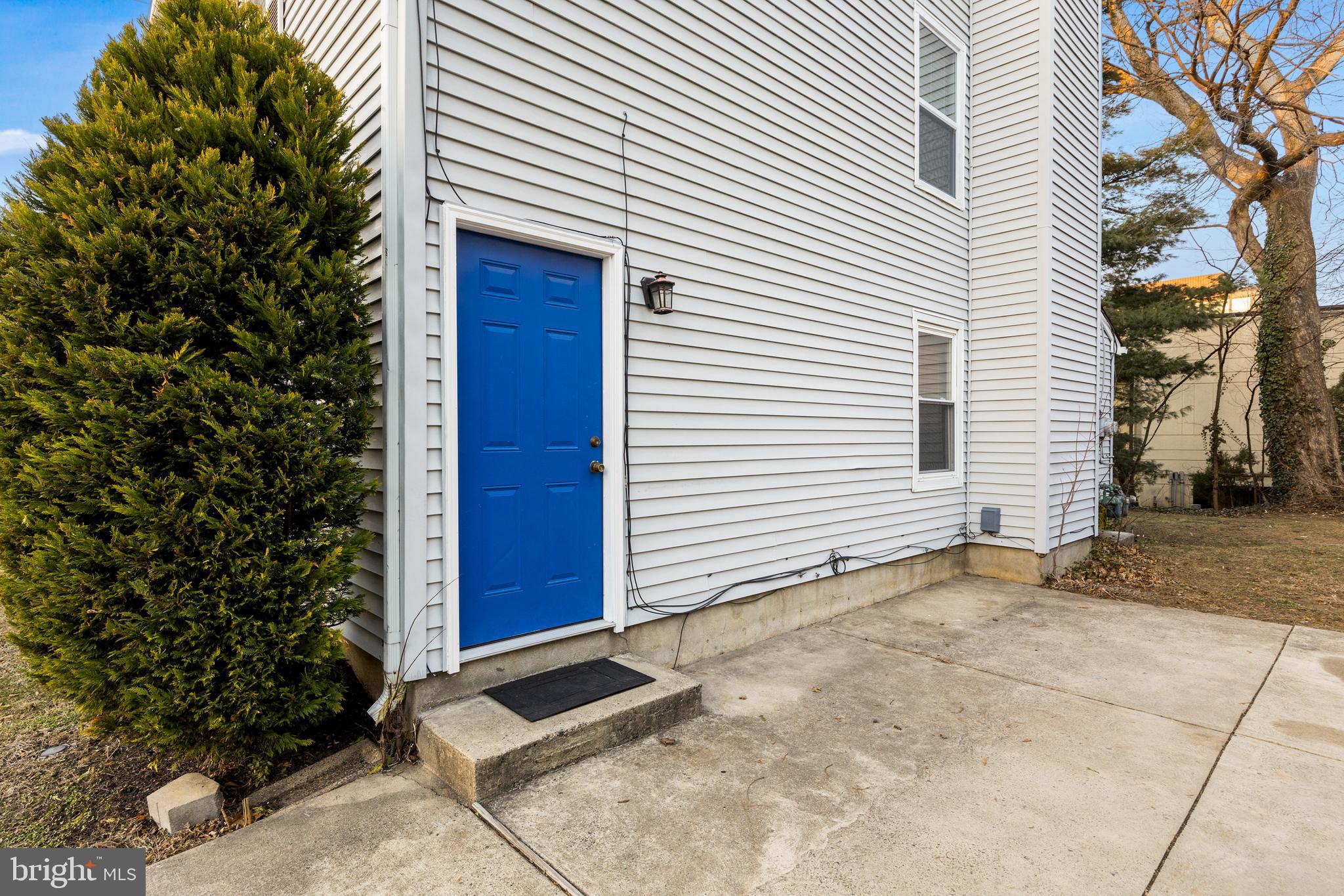 12 DAYTONA AVE #B