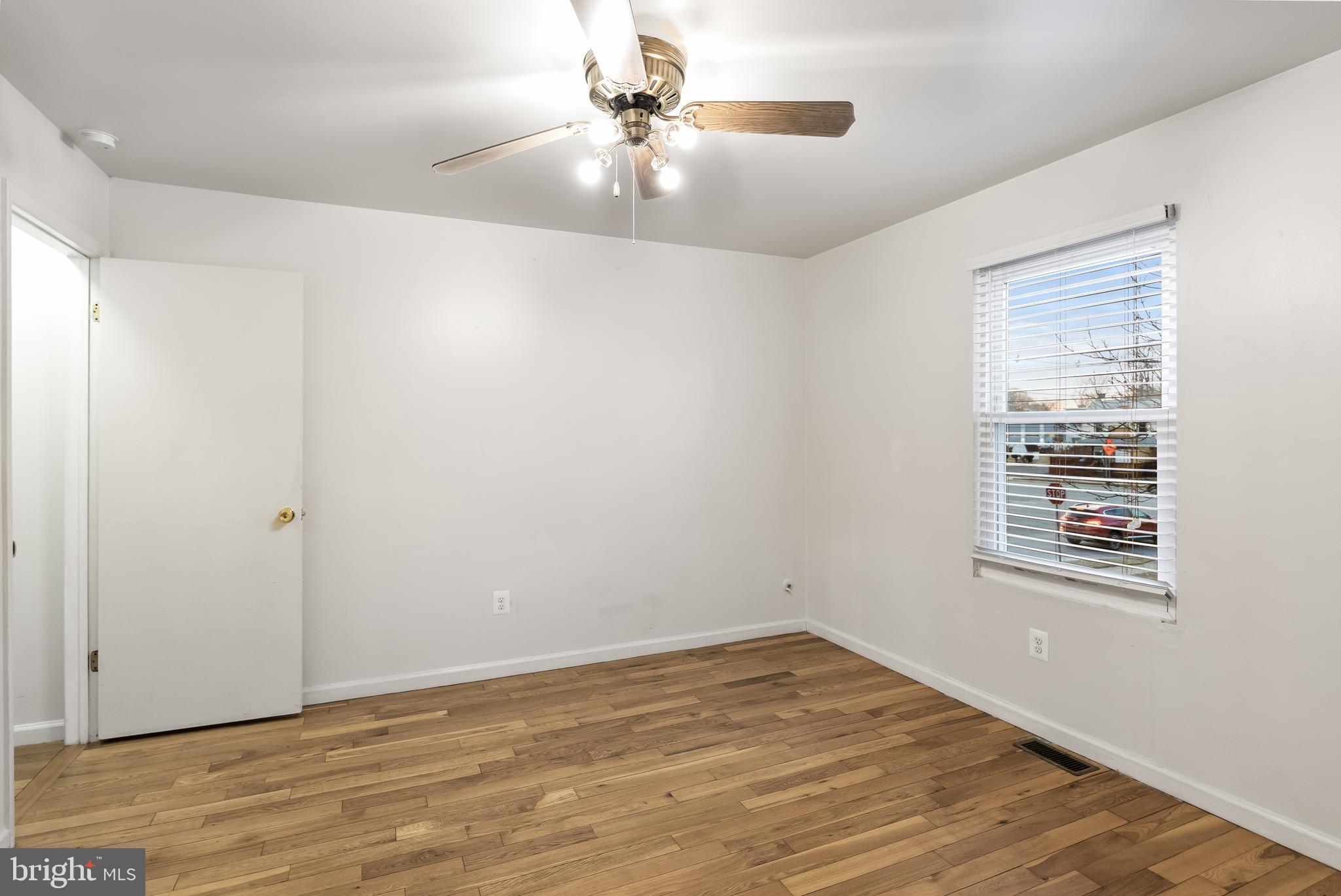 12 DAYTONA AVE #B
