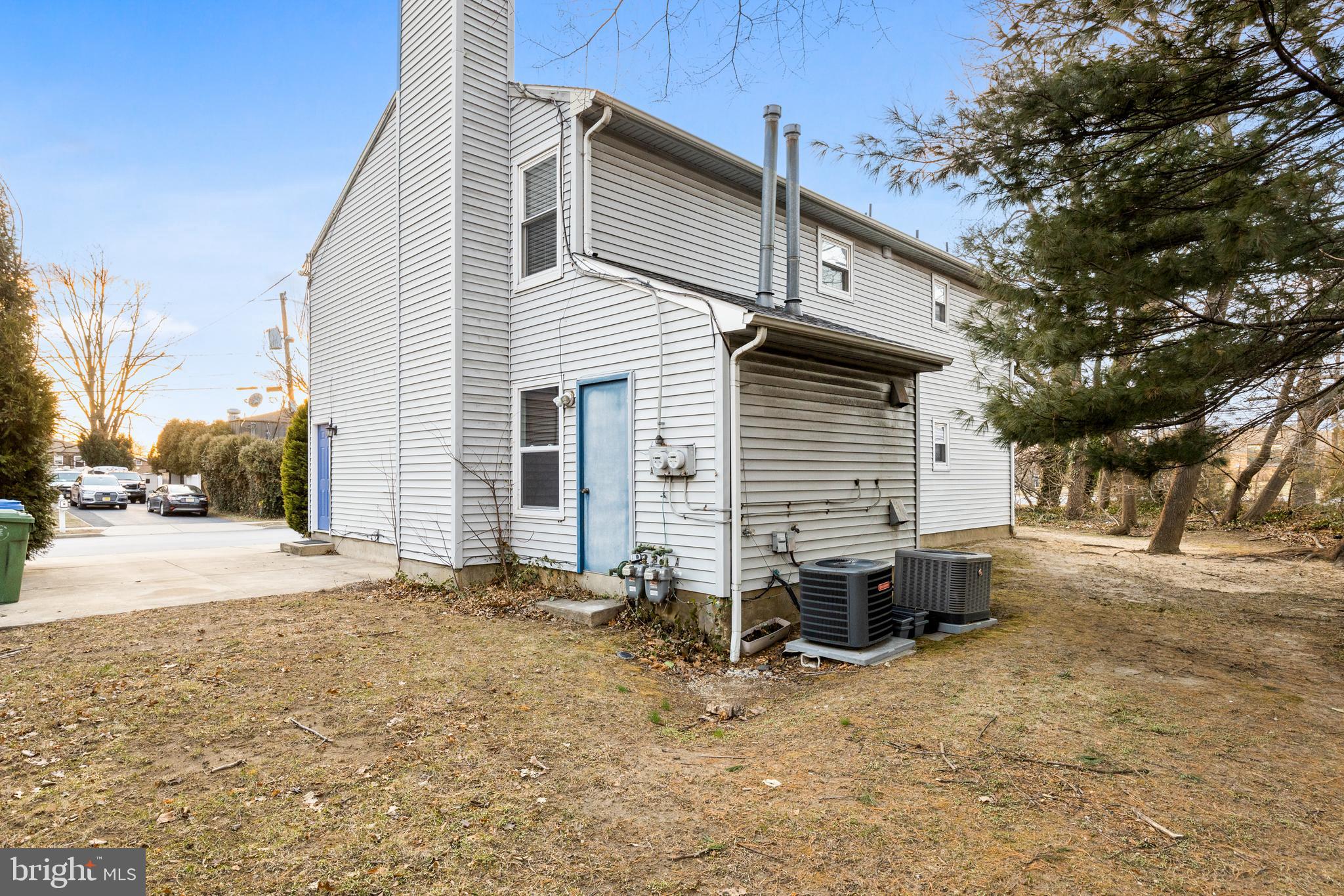 12 DAYTONA AVE #B