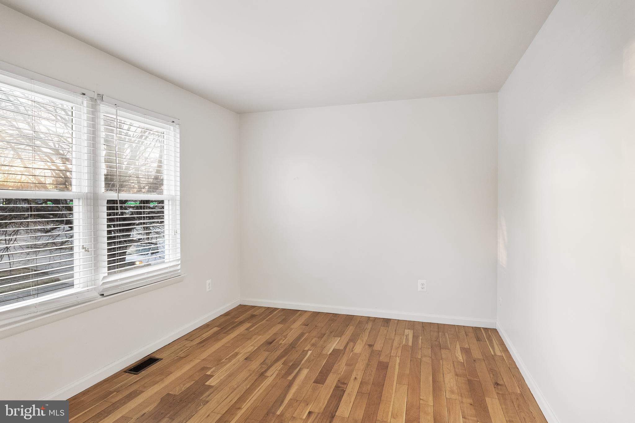 12 DAYTONA AVE #B