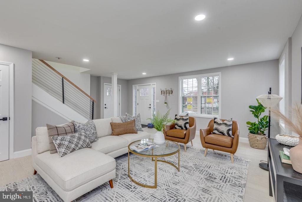 216 MELROSE AVENUE