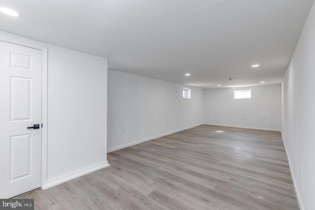 216 MELROSE AVENUE